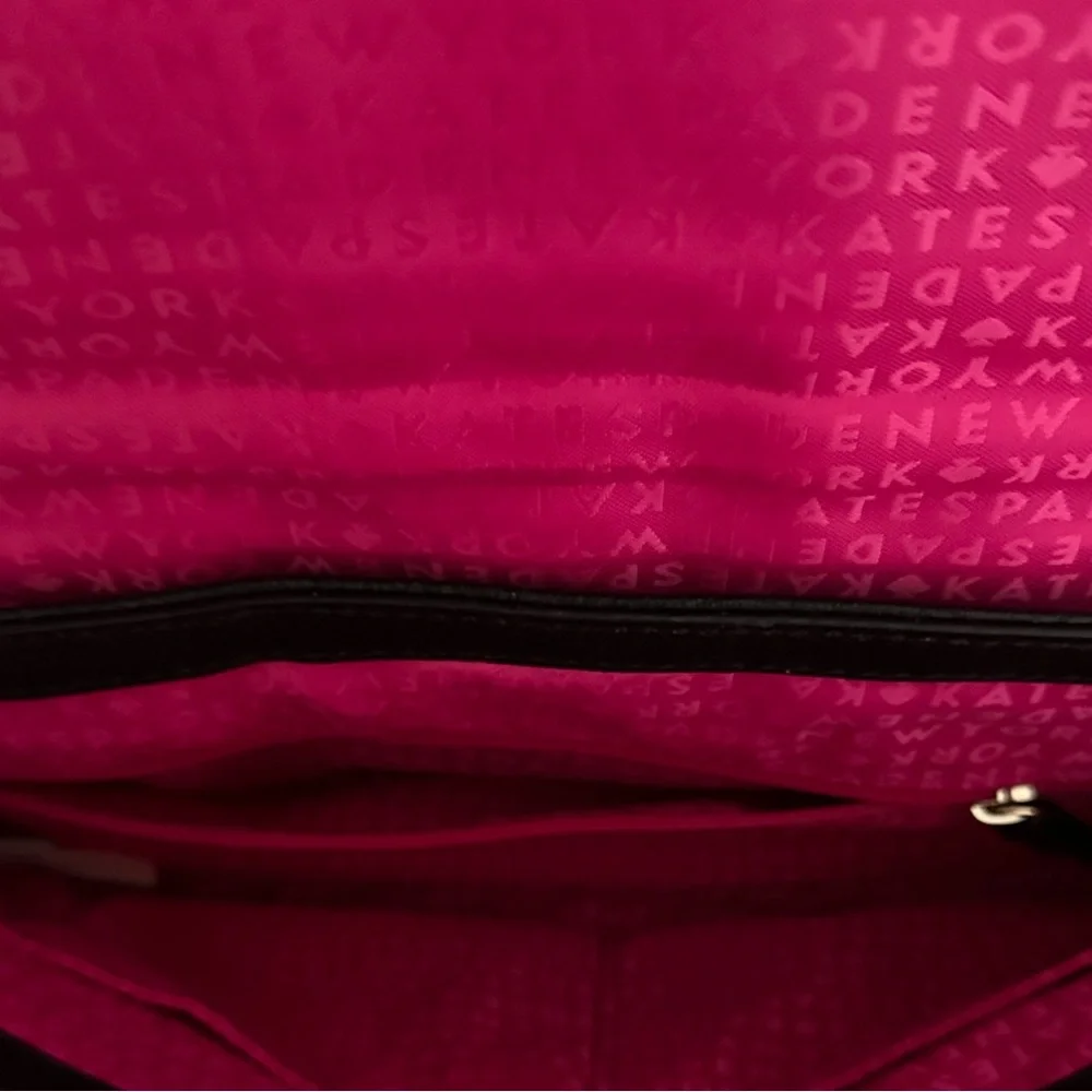 Kate Spade Black NWOT Quilted Leather Bag with Gold Turnlock and Pink